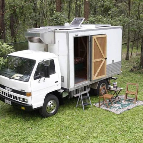 Truck Tiny House, Truck House, Family Of 7, Isuzu Truck, Camper Diy, Recycled House, Diy Tiny House, Tiny House Builders, Box Truck