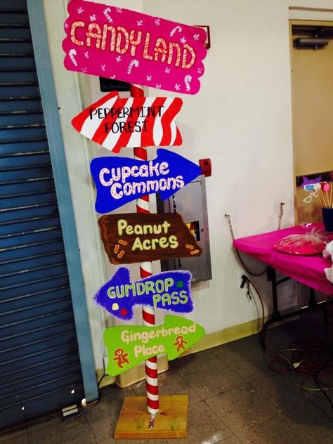 My candyland location sign! Love how it came out Location Sign, Willy Wonka Party, Candy Themed Party, Candy Land Birthday Party, Wreath Candy, Candy Land Christmas Decorations, Candy Land Christmas Decorations Diy, Candyland Birthday, Candy Land Christmas Tree