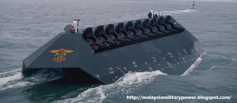 MALAYSIA MILITARY POWER: US Navy stealth ship is headed for Malaysia Zodiac Boats, Stealth Ship, Ship Building, Us Navy Ships, Naval Force, Military Technology, Cool Boats, Concept Ships, Army Vehicles