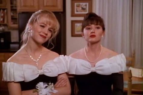 90210 Brenda, Adulting Advice, 90210 Fashion, Health Relationships, Interesting Thoughts, 90s Prom, Jennie Garth, Gown Pictures, Hip Flexor Stretch