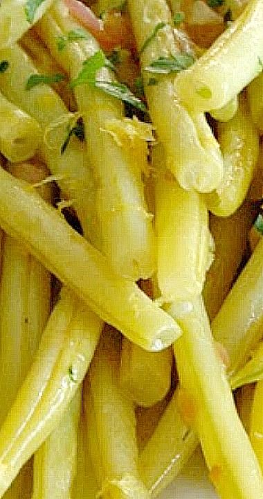 Haricots Jaunes  (baby yellow French beans) with Shallots, Lemon, Olive Oil and Parsley Yellow Beans Recipe Healthy, Wax Beans Recipes Yellow, Yellow Bean Recipes, Yellow Beans Recipe, String Bean Recipes, Gina Livy, Beans Recipe Healthy, Canned Beans Recipe, Yellow Wax Beans