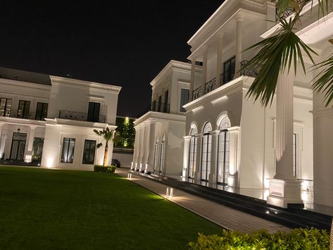 Luxury Arab House, Arab House Design, Arab Mansion, Arab House, Arabic House, Dream Life House, Architect Design House, Smart Home Design, Beautiful House Plans