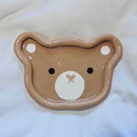 Brown Clay Crafts, Bear Clay Tray, Clay Trinket Tray, Aesthetic Crafts, Pottery Coasters, Clay Idea, Clay Bear, Diy Pottery Painting, Kids Clay