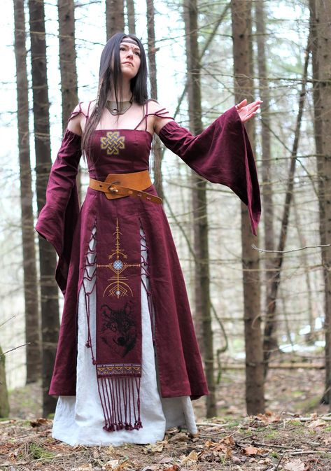 Fantasy Dress Wedding, Wedding Dress Viking, Viking Wedding Dress, Wedding Dress Fantasy, Elven Wedding Dress, Costume Viking, Celtic Dress, Pagan Clothing, Elven Dress