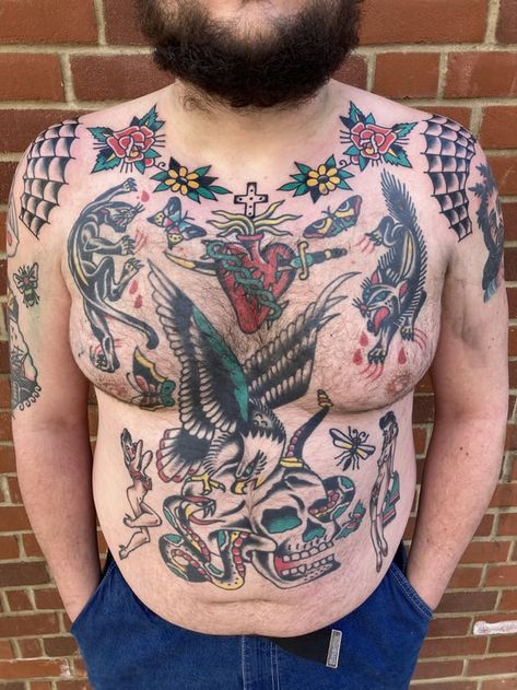 Traditional Chest Piece, Traditional Stomach Tattoo, Tramp Stamps, Tattoos 2023, Traditional Chest, Medieval Tattoo, Traditional Style Tattoo, Vietnam Art, Stomach Tattoos