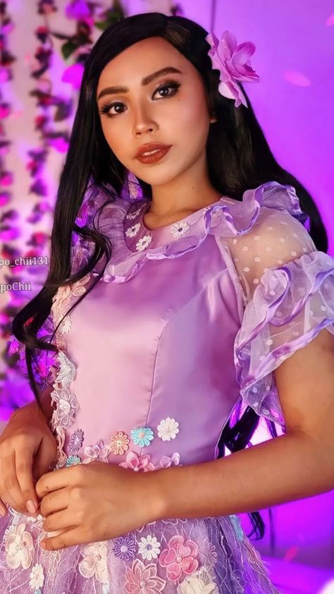 Isabella Cosplay, Princess Core, Disney Cosplay, Cute Cosplay, Cosplay Wigs, Rapunzel, Wig Hairstyles, Disneyland, Aurora Sleeping Beauty