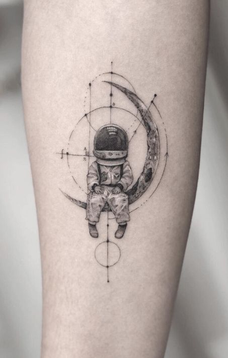 40 Stunning Astronaut Tattoo Designs For Men And Women Astronaut Tattoos, Geometric Tattoo Leg, Geometric Tattoo Sleeve Designs, Astronaut Tattoo, Sketch Style Tattoos, Planet Tattoos, Wrist Tattoos For Guys, 4 Tattoo, Geniale Tattoos