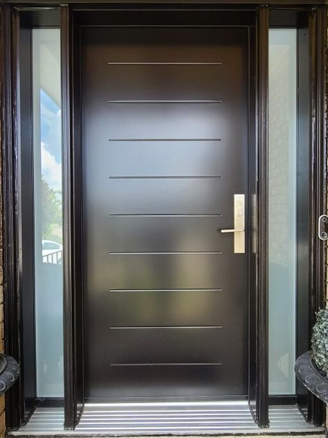 17 Modern Entry Front Door Ideas - Windows and Doors Toronto Aluminum Front Door Modern, Diy Modern Front Door, Modern Glass Front Door, Aluminum Front Door, Front Door Sidelights, Black Entry Doors, Entry Door Ideas, Entry Front Door, Mid Century Modern Door