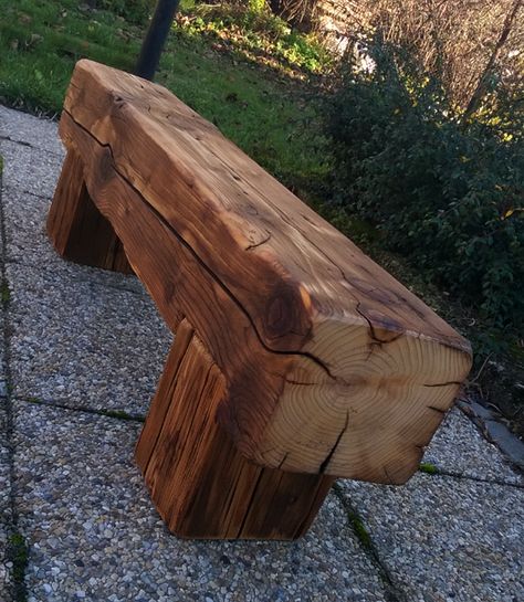 Railroad Tie Bench, Barn Beam Bench, Beam Bench, Wood Art Diy, Reclaimed Wood Beams, Rustic Woodworking, Barn Wood Crafts, Rustic Wood Furniture, Outdoor Living Rooms