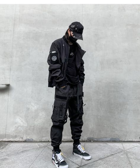 Design: Techwear, Ninja Techwear, Cyberpunk, Military, Futuristic Technical cargo pants: These techwear cargo pants is the perfect garment to complete your Techwear outfit. Breathable materials: These techwear cargo pants made of polyester, cotton and spandex can be worn all year round. Suitable for men and women FREE worldwide shipping Techwear Streetwear Men, Ninja Outfits Men, Mens Fashion Techwear, Men Cyberpunk Fashion, Casual Techwear Men, Techwear Outfits Men, Woman Techwear, Tech Fashion Mens, Techwear Fashion Men