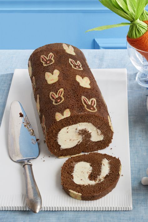 Easter Cake Easy, Chocolate Swiss Roll, Easter Egg Cake, Easter Cake Recipes, Lemon Pudding Cake, Easy Easter Desserts, Swiss Roll Cake, Lemon Poppyseed Cake, Easter Sweets