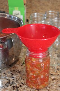 Pico De Gallo Canning Recipe, Canned Pico De Gallo Recipe, Salsa Canning Recipes, Mexican Salsa Recipes, Canned Spaghetti Sauce, Canning Salsa, Home Canning Recipes, Canning Vegetables, Homemade Salsa Recipe