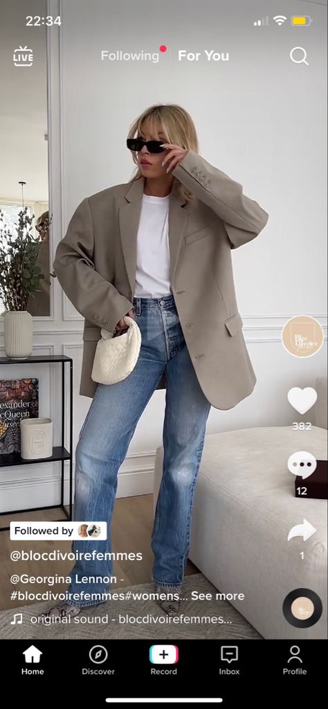 Taupe Blazer Outfit, Snake Boots Outfit, Taupe Blazer, French Closet, Single Wardrobe, Camel Blazer, Fall Board, Snake Boots, Fashion Organization