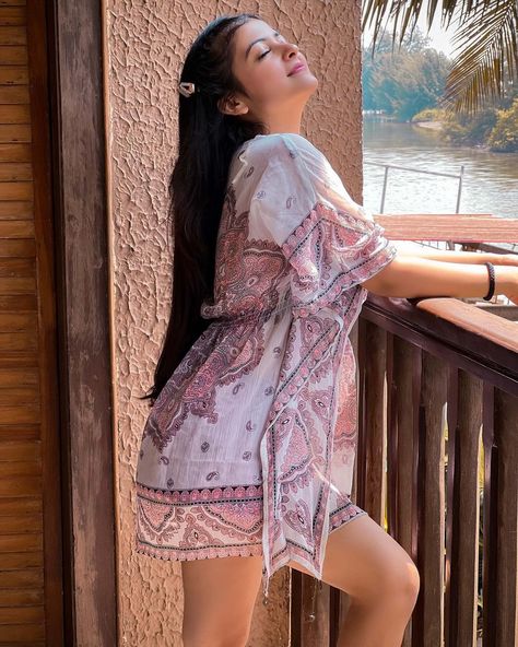 Riya Pandey, Lifestyle Influencer, You Happy, Aesthetic Photography, Make Sure, Are You Happy, Real Life, Influencer, Short Dresses