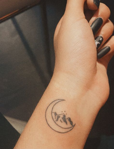 mari (@a_lteridem) on X Sjm Tattoo Ideas, Velaris Tattoo, Acotar Tattoo Ideas, Acotar Tattoos, Spiritual Hand, Tattoo Removal Cost, Mayan Tattoos, Inspiring Tattoos, Bookish Tattoos