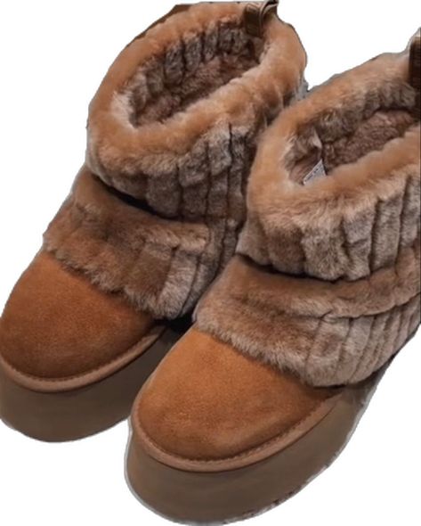 Cute Uggs, Snow Boots Waterproof, Winter Skiing, Boot For Women, Mode Shoes, Platform Boots Women, Pretty Shoes Sneakers, Ugg Mini, Ugg Classic Mini