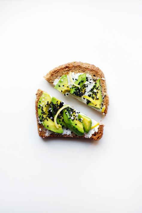 Avocado Toast with Goat Cheese, Black Sesame Seeds and Lemon Zest Toast Photography, Lemon Recipe, Avocado Dessert, Black Sesame Seeds, Tea Sandwiches, Think Food, Black Sesame, Snacks Für Party, Food Blogs