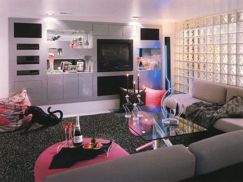 90s Interior Design, Future Mansion, 1980s Interior, 90s Interior, Vhs Aesthetic, 80s Interior Design, 80s House, 80s Home, 80s Interior