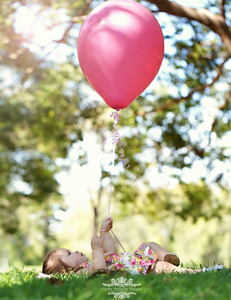 Posing for her photoshoot wearing Lacey Lane First Birthday Cake Smash Outdoor Photoshoot Outdoor Cake Smash, Lacey Lane, Photo Bb, Birthday Photoshoot Ideas, First Birthday Photography, 1st Birthday Pictures, Baby Fotografie, 1st Birthday Photoshoot, First Birthday Pictures