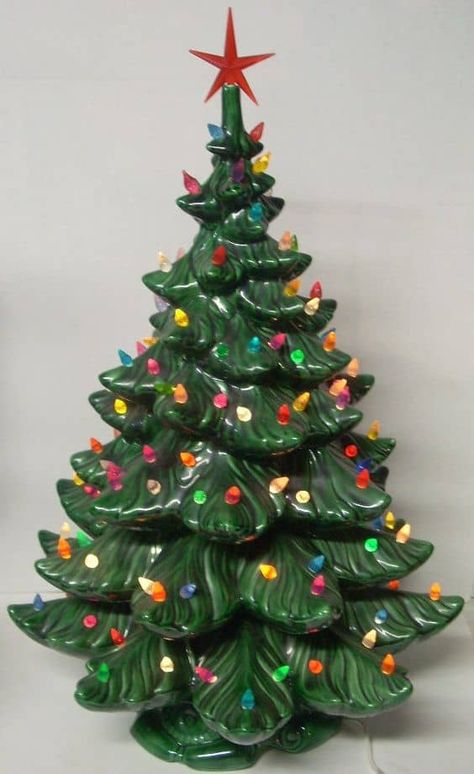 Ceramic Trees, Vintage Christmas Tree Decorations, Vintage Ceramic Christmas Tree, Retro Christmas Decorations, Black Christmas Trees, Ceramic Christmas Trees, Christmas Tree With Gifts, Ceramic Christmas, Christmas Memory