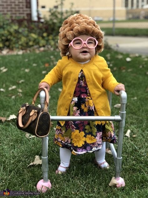 Diy Old Lady Costume, Fran Cosplay, Old Lady Halloween Costume, Old Lady Halloween, Old Lady Costume, Baby Kostüm