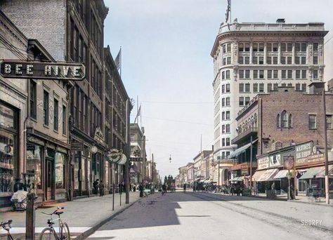 Circa 1905 Broughton Street - Savannah, Georgia Colorized Photos, Savannah Georgia, White Photo, Savannah, Savannah Chat, Georgia, Street View, Black And White, White