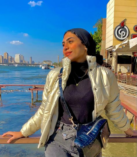 Fashion pose , golden pump , pump jacket , morning view , blogging , blogger , outfit , contrast Pump Jacket Outfit, Pump Jacket, Fashion Pose, Morning View, Jacket Outfit, Jacket Outfits, Blogging, Bomber Jacket, Blogger