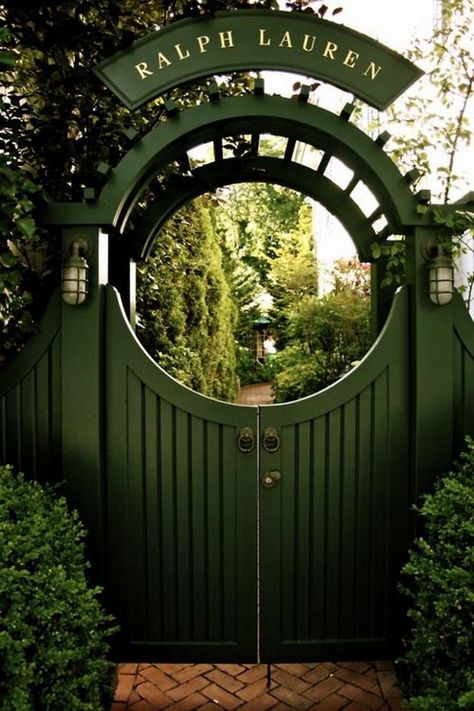 Garden Gate Inspiration Tor Design, Diy Garden Landscaping, Garden Gates And Fencing, Garden Gate Design, Moon Gate, Green Gate, Front Gates, Landscape Designs, Have Inspiration