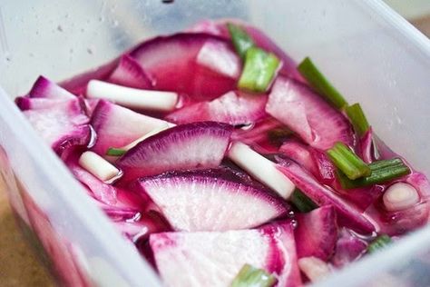 not lazy. rustic.: pickled korean purple radish Pickled Radishes, Csa Recipes, Radish Recipes, Radishes, Fermented Foods, Veggie Dishes, Pickles, Canning, Purple