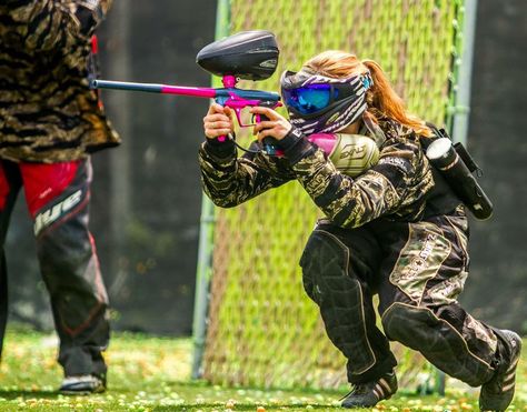 Small but fierce. #paintballgirls Paint Balling Outfit, Paint Ball Aesthetic, Paintball Outfit, Paintball Girl, Paintballing Outfit, Paintball Party, Paintball Game, Paintball Gear, Paintball Marker