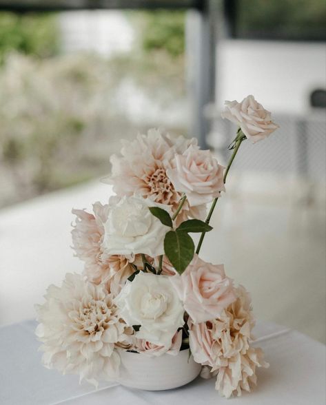 Table Flowers Arrangements, Ceremony Aisle Florals, Bridal Table Flowers Arrangements, Diy Wedding Flower Arrangements, Arch Welcome Sign, Bridal Table Flowers, Blush Wedding Reception, Flower Centrepieces, Blush Centerpiece