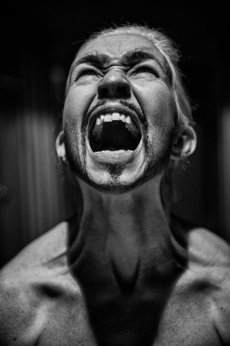 Man Screaming Photography, Man Screaming Reference, Screaming Face Photography, People Screaming Reference, Screaming Face Reference, Scared Reference Pose, Confused Face Expression, Screaming Reference Photo, Screaming Pose Reference