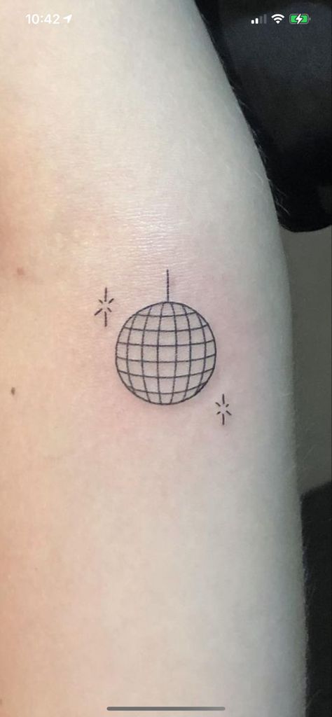 Minimalistic Disco Ball Tattoo, Disco Ball Tattoo Minimalist, Impulse Tattoo Ideas, Tiny Tattoo Ibiza, Mirrorball Tattoo Minimalist, Small Disco Ball Tattoo, Tiny Disco Ball Tattoo, Disco Ball Tattoo Simple, Bachelorette Tattoo Ideas