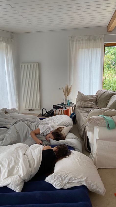 #girlsnight #sleepover #thedayafter #aesthetic #besties #summer #2023 Beach House Sleepover, Sleepover Aesthetic 2 People, Summer Sleepover Aesthetic, Besties Summer, Sleepover Aesthetic, Aesthetic Besties, Sleepover Beds, Girls Dinner, 2024 Moodboard