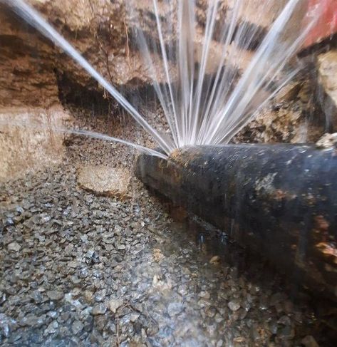 When dealing with plumbing issues, a broken pipe can be a long and tiresome job. First, you have to locate the pipe, gain access to the pipe, and then fix the pipe. It can take time and resources, and that means it can be costly.  In this article, we are going to explore 5 easy […] The post 5 easy ways to resolve underground broken pipes appeared first on Constro Facilitator. Water Pipes Plumbing, Water Pipe Diy, Cottage Bathrooms, Water Pics, Underground Pool, Pool Plumbing, Water Pipeline, Wet Basement, Construction Repair