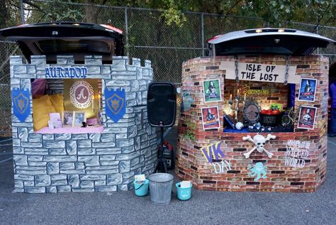 Descendants Trunk Or Treat Ideas, Descendants Trunk Or Treat, Boo Bash, Craft Workshop, Isle Of The Lost, Treat Ideas, Halloween 2023, Crafts Workshop, Disney Descendants