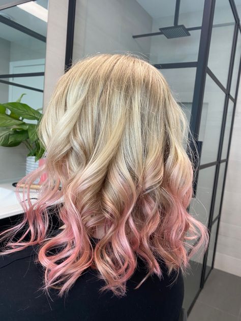 Pink ends! Link below to product #pastel #pinkhair #blondehairstyles #hair #curls Blond Hair With Pink Ends, Blonde Hair With Pink Ends, Pastel Pink And Blonde Hair, Blonde Layered Hair, Pink Blonde Hair, Pastel Pink Hair, Blonde With Pink, Hair Curls, Color Pastel