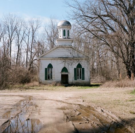 Haunted by a Ghost Town: The Lure of Rodney, Mississippi | Mississippi Folklife Beulah Land, Mississippi Burning, Mississippi Nature, Natchez Mississippi, Haunted Mississippi, Haunted Illinois, New Orleans Mississippi River, Mississippi Delta, Small Town America