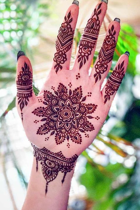 Tato Simple, Henna Palm, Mehndi Designs Finger, Henna Hand Designs, Palm Henna Designs, Henne Tattoo, Henna Inspo, Henna Inspired Tattoos, Henna Hand