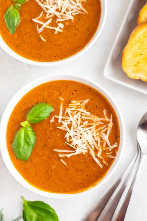 Air Fryer Tomato Soup - Fork To Spoon Tomato Soup Air Fryer, Air Fryer Roasted Tomato Soup, Air Fryer Tomato Soup, Air Fryer Tomatoes, Light Dinners, Fresh Tomato Soup, Tomato Bisque, Roasted Tomato Soup, Tomato Soup Recipes