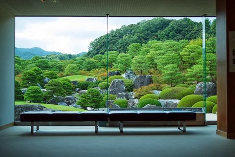 Adachi Museum of Art: The Best Garden in Japan – JW Web Magazine Japanese Art Museum, Outdoor Museum Landscape, Adachi And Shimamura Manga, Japanese Cottage, Adachi Museum Of Art, Adachi Museum, Growing Lemon Trees, Zen Place, Japan Botanical Garden