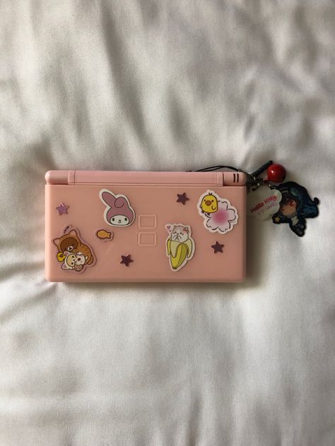 Flip Phone 2000s Aesthetic, Pink Nintendo Ds, Pink 3ds, Nintendo Handheld, Pink Nintendo, Aesthetic 2000s, Aesthetic Objects, Kawaii Games, Nintendo Ds Lite