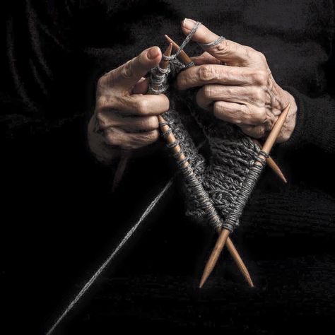 Photography by Ching Yang Tung Modern Hepburn, A Well Traveled Woman, Working Hands, Hand Photography, Hand Reference, Old Hands, Knitting Needles, Photography Inspiration, Hand Knitting