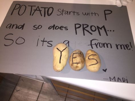 Cute Ways To Say Yes To Prom, Funny Dance Response Posters, Ways To Respond To Prom, Ways To Answer To Prom, Funny Dance Responses, Funny Prom Responses, Ways To Say Yes To Prom, Prom Poster Response Ideas, Prom Reply Ideas