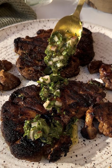 Lions Mane Mushroom Steaks with Chimichurri - Justine Cooks Vegan Lions Mane Steaks, Vegan Mushrooms Recipe, Big Mushroom Recipes, Lions Mane Mushroom Soup, Lions Mane Mushroom Steak Recipe, Recipes Using Lions Mane Mushrooms, Hidden Mushroom Recipes, Lion Mane Recipes, Mushroom Powder Recipes