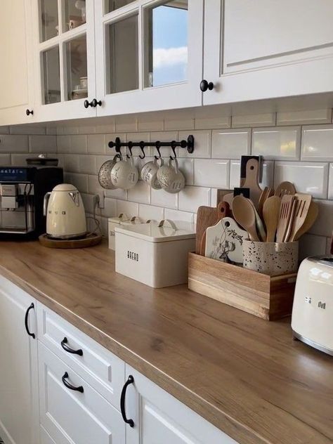 Wooden Worktop Kitchen, Neutral Kitchen, Small Kitchen Ideas, Kitchen Remodel Design, Tiny House Kitchen, Farmhouse Kitchen Design, Home Luxury, Kitchen Farmhouse, House Design Kitchen