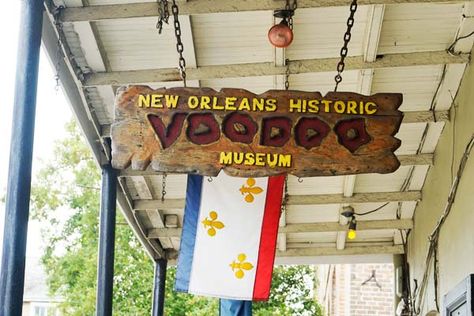 Many curiosities at the New Orleans Historic Voodoo Museum in New Orleans. The museum is small but they run great tours for $19 with many good reviews. Museums In New Orleans, Downtown New Orleans, New Orleans Voodoo, New Orleans Museums, The Big Easy, Visit New Orleans, Louisiana Purchase, Dream Vacations Destinations, Big Easy