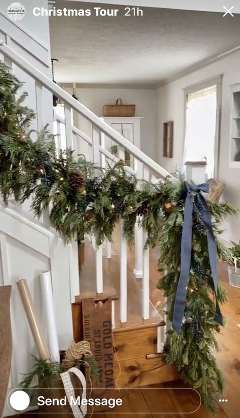 #remodeling #crafts #diy Eucalyptus Stair Garland Christmas, Christmas Railing Decor Indoor, Christmas Railing, Renovation Stairs, Christmas Garland Staircase, Plum Christmas, Christmas Banister, Stairs Makeover Ideas, Country Colonial