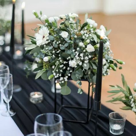 Black And White Centerpieces, Flower Centrepiece, Metal Table Frame, Wedding Rentals Decor, Frame Flower, Reception Table Decorations, Tall Centerpieces, Frame Wedding, Wedding Table Decor