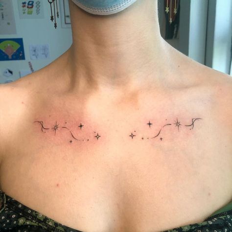 Double Collarbone Tattoo, Unique Collarbone Tattoo Ideas, Tattoos Under Chin, Collarbone Tattoos For Girls, Collet Bone Tattoo, Nice Tattoos, Collarbone Tattoo Words, Collar Tattoos, Collarbone Tattoo Ideas For Women